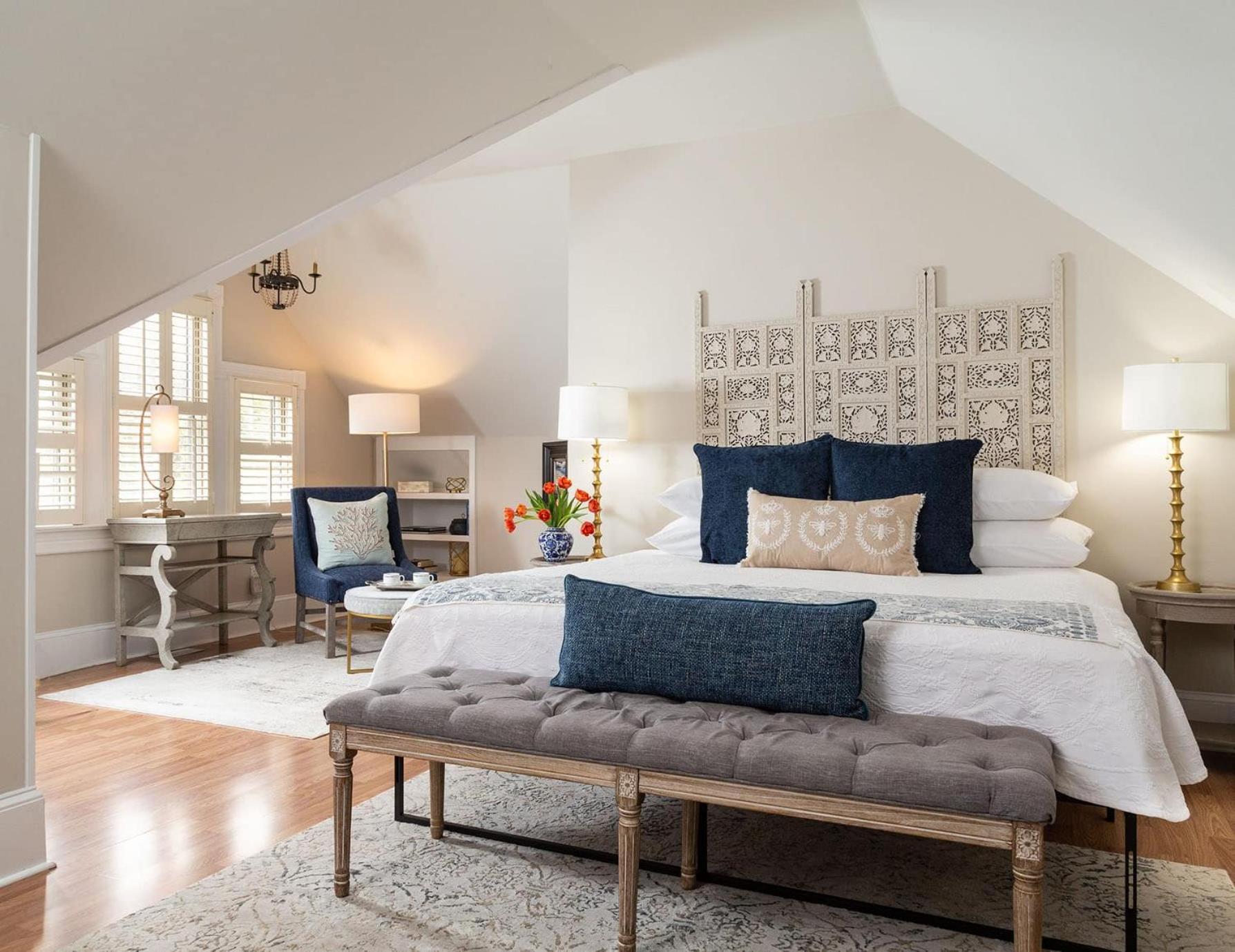 White Doe Inn Bed & Breakfast แมนทีโอ ภายนอก รูปภาพ